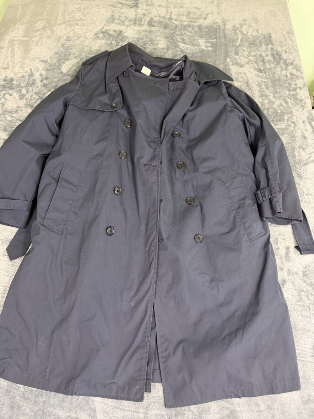 Navy Blue Double-Breasted Trench Coat With Button Front 44
